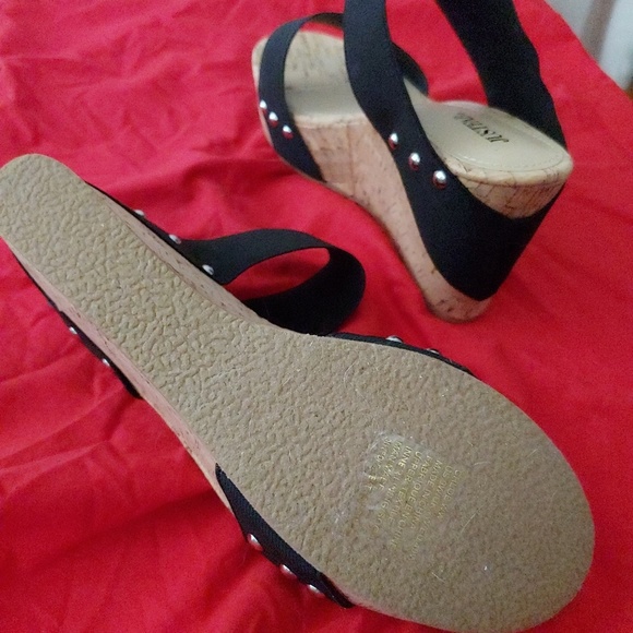 Black Size 9 wide width heels - Picture 1 of 4